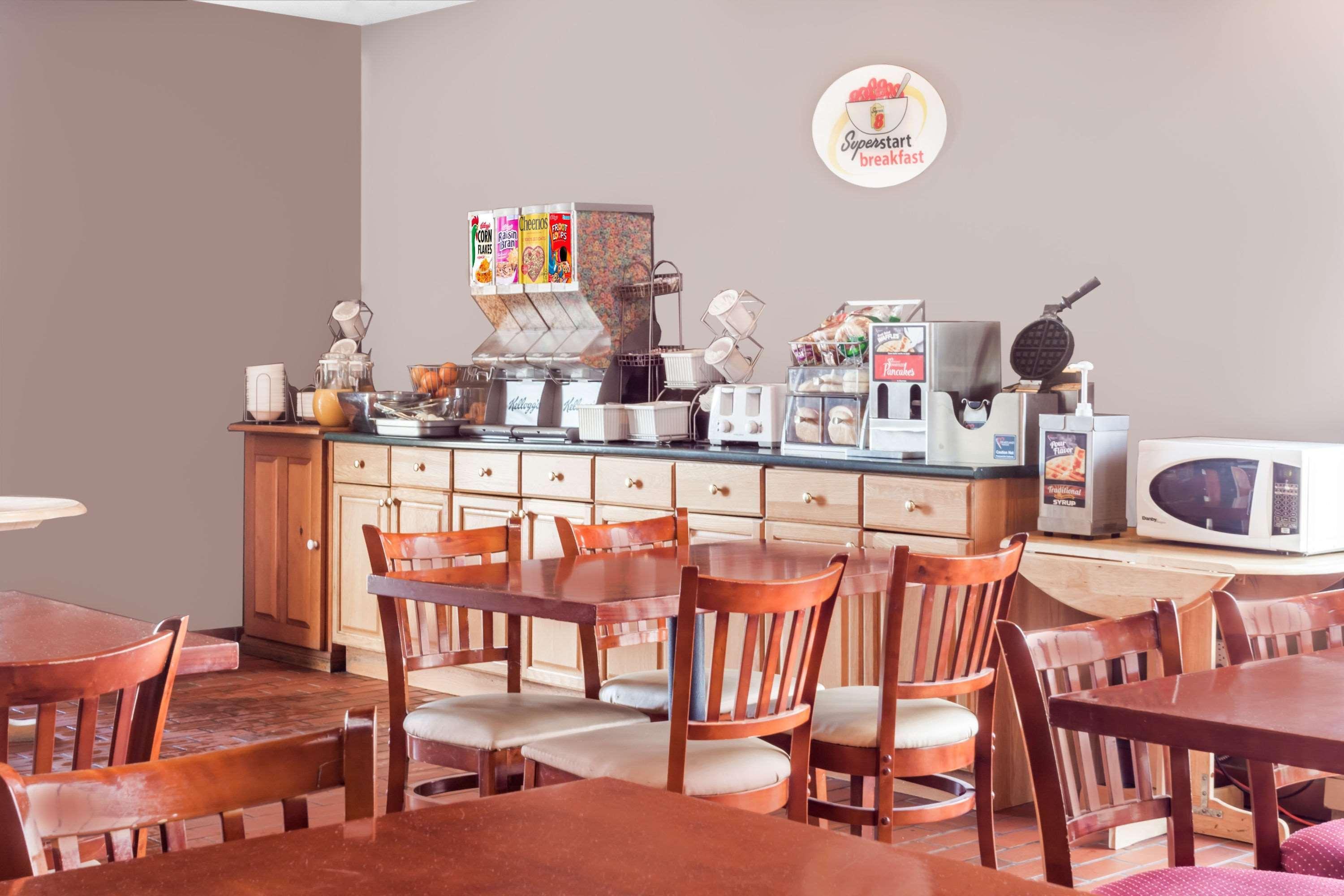 Super 8 By Wyndham Sudbury On Ξενοδοχείο Εξωτερικό φωτογραφία