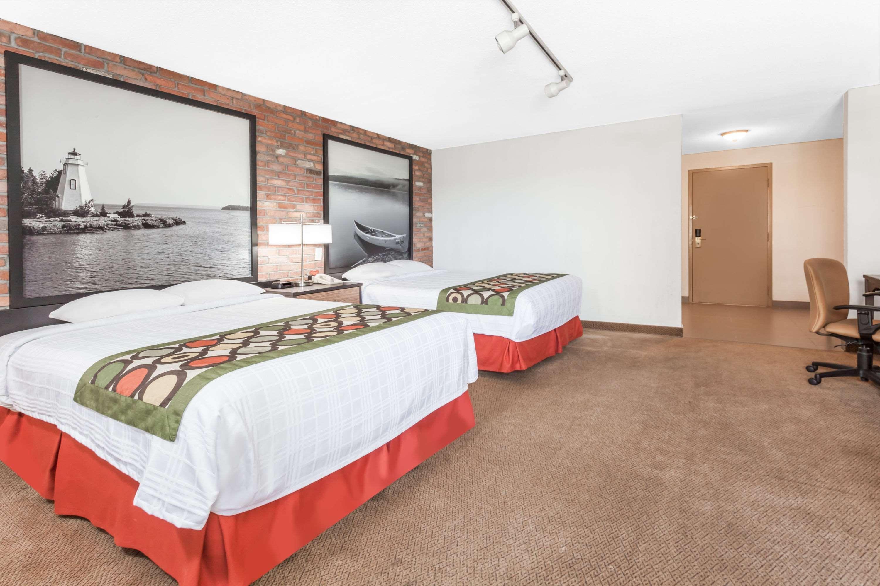 Super 8 By Wyndham Sudbury On Ξενοδοχείο Εξωτερικό φωτογραφία